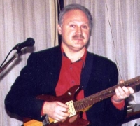 Ilia Yakimovski guitarist singer